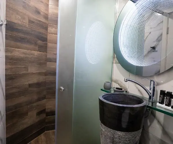 Boutique 7th Sense 4* Пловдив