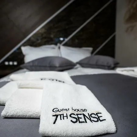 Boutique 7th Sense بيت ضيافة 4*